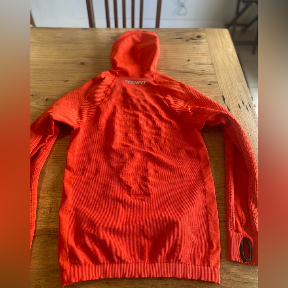 adidas Orange Sweatshirt Comfortable and Stylish - Picture 10 of 11